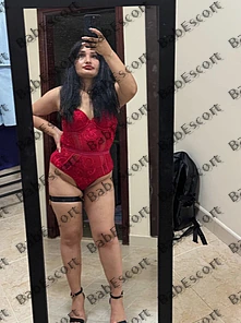 Gloriana 29 year old Spanish, Hispanic, BBW, Black, Medium, Breast size B escort in Fujairah thumbnail 3
