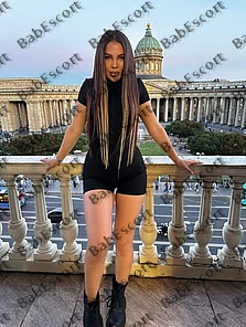 Dina 20 year old Turkish, Mixed, Curvy, Brown, Long, Breast size B escort in Fujairah thumbnail 2