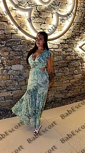 Joy 26 year old Mexican, Hispanic, Busty, Black, Medium, Breast size D escort in Dubai thumbnail 3