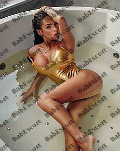 Eva 25 year old German, Mixed, Busty, Brown, Long, Breast size D escort in Fujairah thumbnail 6