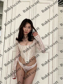 Jaine 19 year old Japanese, Mixed, Tiny, Black, Medium, Breast size B escort in Fujairah