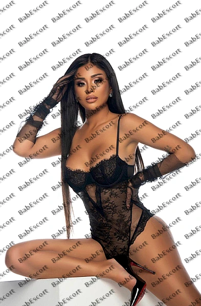 Catalina 24 year old German, Mixed, Slim, Black, Medium, Breast size C escort in Dubai photo 1
