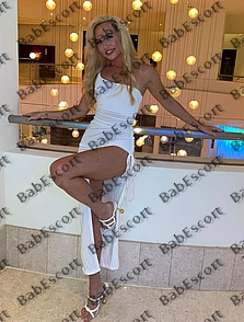 Daisy 25 year old German, Mixed, Slim, Blonde, Medium, Breast size A escort in Dubai thumbnail 5