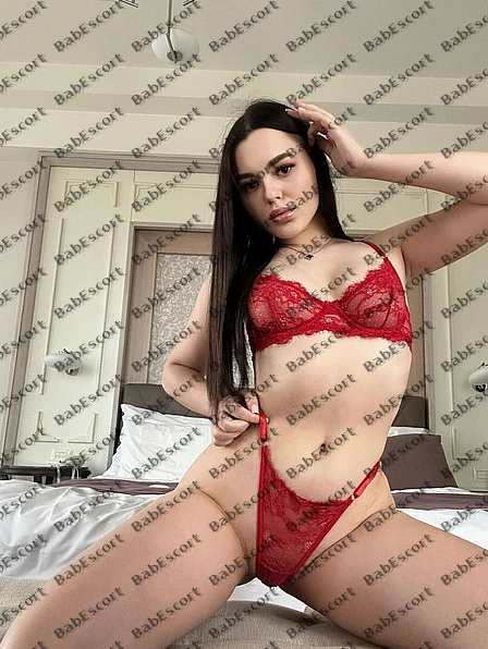 Magnolia 19 year old French, Mixed, Slim, Brown, Long, Breast size B escort in Dubai photo 1