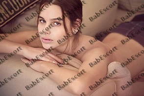 Meredith 22 year old English, Mixed, Tall, Brown, Medium, Breast size B escort in Dubai thumbnail 4