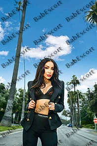 Sarah 26 year old German, Mixed, Slim, Black, Long, Breast size C escort in Dubai thumbnail 2
