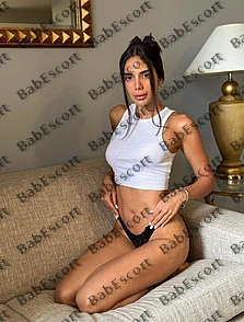 Fernada 24 year old German, Mixed, Slim, Brown, Long, Breast size B escort in Dubai