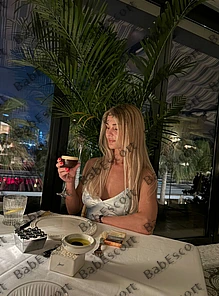 Talia 33 year old German, Mixed, Slim, Blonde, Long, Breast size B escort in Dubai thumbnail 5
