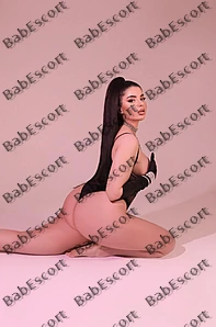 Samira 24 year old German, Mixed, BBW, Black, Long, Breast size C escort in Dubai thumbnail 5