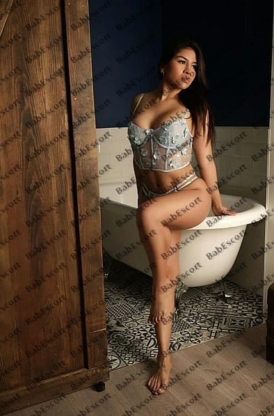 Valeria 29 year old Russian, Mixed, Busty, Black, Long, Breast size C escort in Dubai photo 1