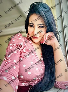 Immi 40 year old Romanian, Mixed, Slim, Black, Long, Breast size C escort in Dubai thumbnail 2