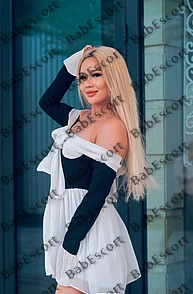 Lalisa 25 year old Kazakh, Mixed, Slim, Blonde, Long, Breast size B escort in Dubai thumbnail 6