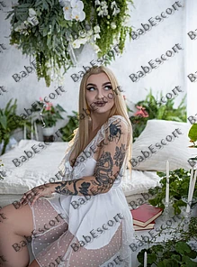 Nesty 20 year old German, Mixed, BBW, Blonde, Long, Breast size C escort in Dubai