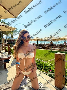 Lis 26 year old Slovenian, Mixed, Slim, Brown, Medium, Breast size B escort in Dubai thumbnail 6