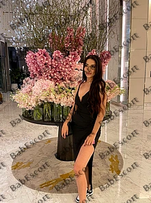Amida 29 year old German, Mixed, Curvy, Brown, Long, Breast size C escort in Dubai thumbnail 2