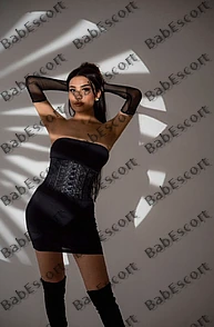 Amida 29 year old German, Mixed, Curvy, Brown, Long, Breast size C escort in Dubai thumbnail 6