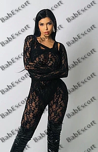 Adriana 27 year old French, Mixed, Curvy, Brown, Medium, Breast size C escort in Dubai thumbnail 3