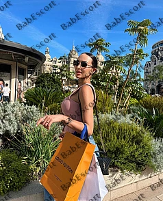 Juliette 24 year old Russian, Caucasian (white), Busty, Black, Medium, Breast size D escort in Dubai thumbnail 3
