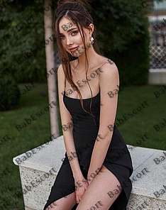 Bailey 21 year old Russian, Caucasian (white), Slim, Brown, Bald, Breast size B escort in Dubai