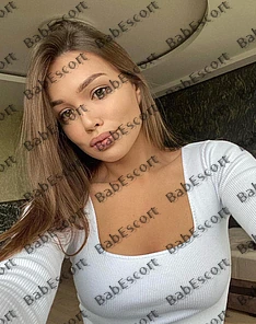 Cora 25 year old Ukrainian, Mixed, Slim, Brown, Long, Breast size B escort in Dubai