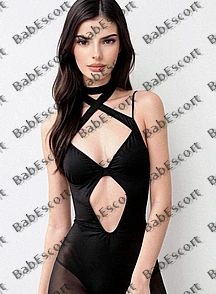 Renata 19 year old French, Mixed, Slim, Brown, Long, Breast size B escort in Dubai thumbnail 3