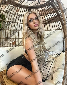 Elizabeth 21 year old Russian, Caucasian (white), Busty, Blonde, Long, Breast size D escort in Dubai