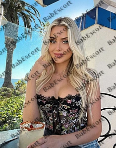Eloise 24 year old Russian, Mixed, Busty, Blonde, Long, Breast size C escort in Dubai thumbnail 2