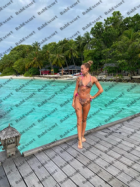 Alexsa 30 year old Romanian, Mixed, Slim, Brown, Long, Breast size B escort in Dubai photo 1