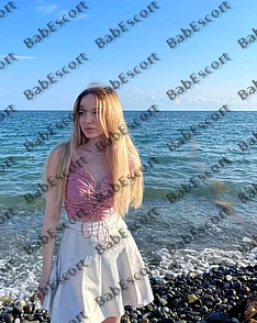 Hadley 22 year old Ukrainian, Caucasian (white), Slim, Blonde, Long, Breast size B escort in Dubai thumbnail 3
