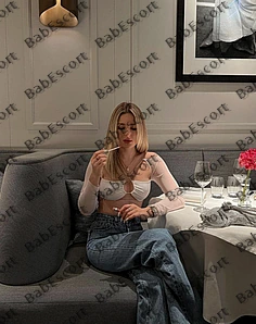 Jolie 25 year old Ukrainian, Caucasian (white), Slim, Blonde, Long, Breast size B escort in Dubai thumbnail 3