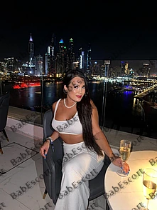 Salma 35 year old Italian, Mixed, BBW, Black, Long, Breast size D escort in Dubai thumbnail 2