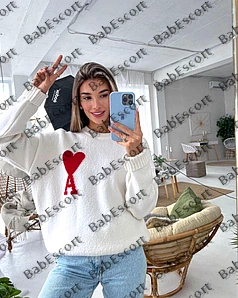 Katie 23 year old Danish, Latin, Slim, Black, Long, Breast size A escort in Dubai