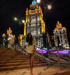 Laura 24 year old Russian, Mixed, Slim, Brown, Long, Breast size A escort in Dubai