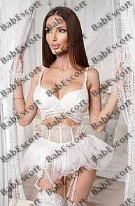 Livia 28 year old Spanish, Hispanic, Slim, Brown, Long, Breast size B escort in Dubai thumbnail 2