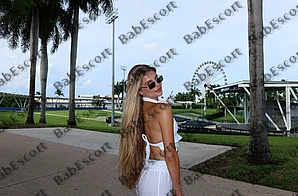 Evelyn 27 year old Estonian, Caucasian (white), Busty, Blonde, Long, Breast size C escort in Abu Dhabi thumbnail 4