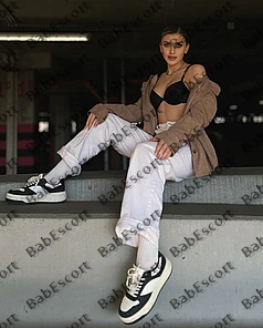 Arabella 24 year old Russian, Caucasian (white), Slim, Brown, Medium, Breast size B escort in Abu Dhabi thumbnail 9