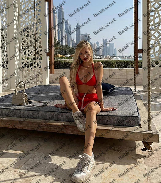Zora 21 year old Ukrainian, Caucasian (white), Slim, Blonde, Long, Breast size B escort in Abu Dhabi photo 1