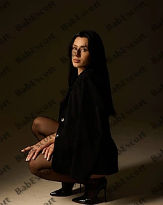 Eva 62 year old Russian, Mixed, Slim, Black, Long, Breast size B escort in Abu Dhabi thumbnail 5