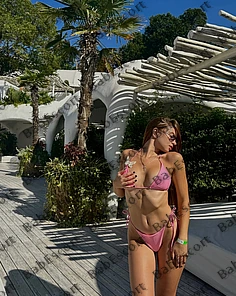 Noelle 19 year old Ukrainian, Caucasian (white), Tall, Blonde, Long, Breast size B escort in Abu Dhabi thumbnail 9