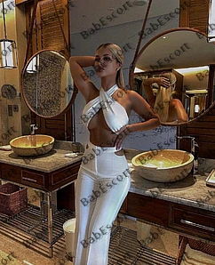 Kendal 29 year old Italian, Mixed, Slim, Blonde, Long, Breast size C escort in Dubai thumbnail 6