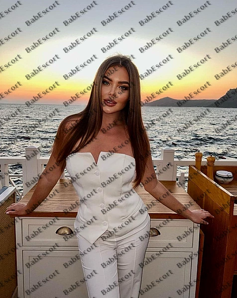 Daphne 27 year old Belarussian, Caucasian (white), Slim, Brown, Long, Breast size B escort in Abu Dhabi photo 1