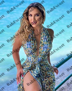 Daisy 28 year old American, Latin, Curvy, Blonde, Long, Breast size B escort in Abu Dhabi
