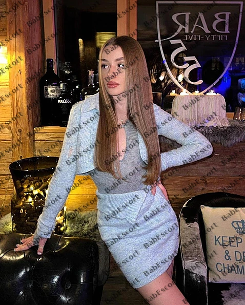 Emily 22 year old Russian, Mixed, Slim, Blonde, Long, Breast size A escort in Abu Dhabi photo 1