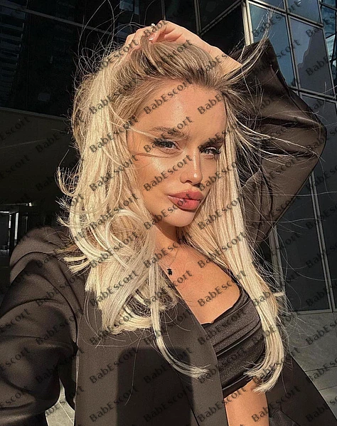 Emma 23 year old Russian, Caucasian (white), Slim, Blonde, Long, Breast size A escort in Abu Dhabi photo 1