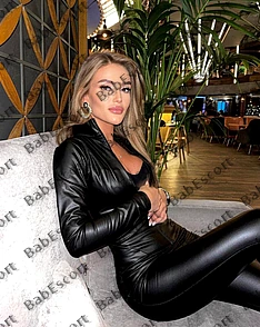 Heidi 27 year old Russian, Mixed, Slim, Blonde, Long, Breast size B escort in Abu Dhabi thumbnail 3