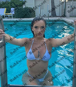 Irene 23 year old French, Caucasian (white), Busty, Brown, Long, Breast size C escort in Abu Dhabi thumbnail 3