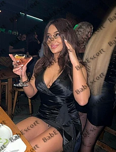 Rose 29 year old Spanish, Mixed, Slim, Brown, Medium, Breast size C escort in Dubai thumbnail 4