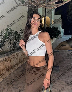 Layla 26 year old Georgian, Caucasian (white), Slim, Brown, Long, Breast size B escort in Abu Dhabi thumbnail 3