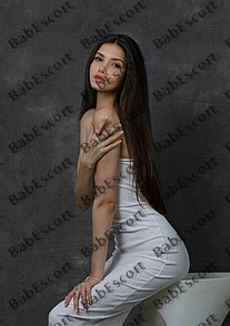 Lisa 23 year old Russian, Mixed, Slim, Brown, Long, Breast size A escort in Abu Dhabi thumbnail 2