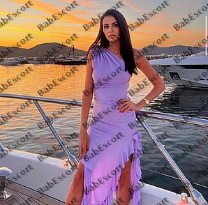 Lily 27 year old Brazilian, Latin, Curvy, Black, Long, Breast size B escort in Abu Dhabi thumbnail 4